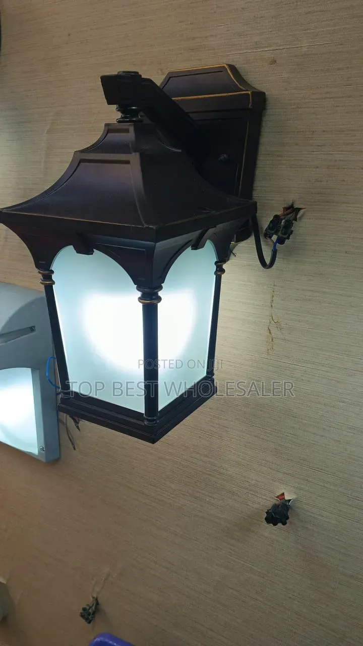 Modern Wall Outdooor Lamp