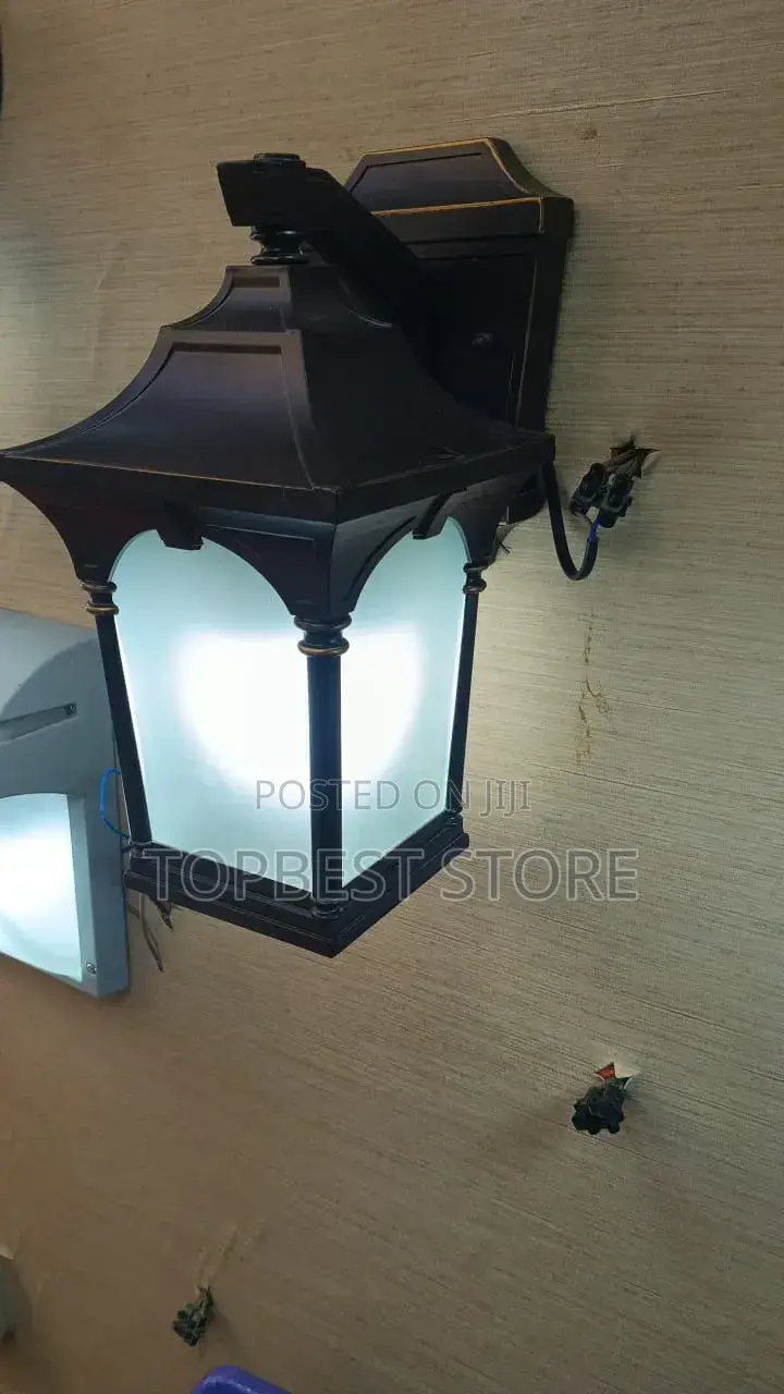 Modern Wall Outdooor Lamp