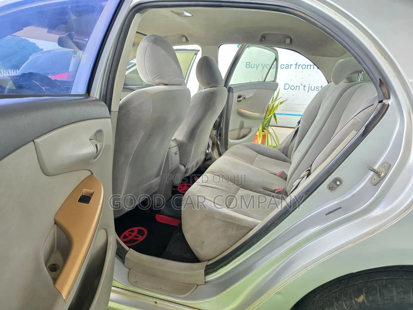 Toyota Corolla 2012 Silver