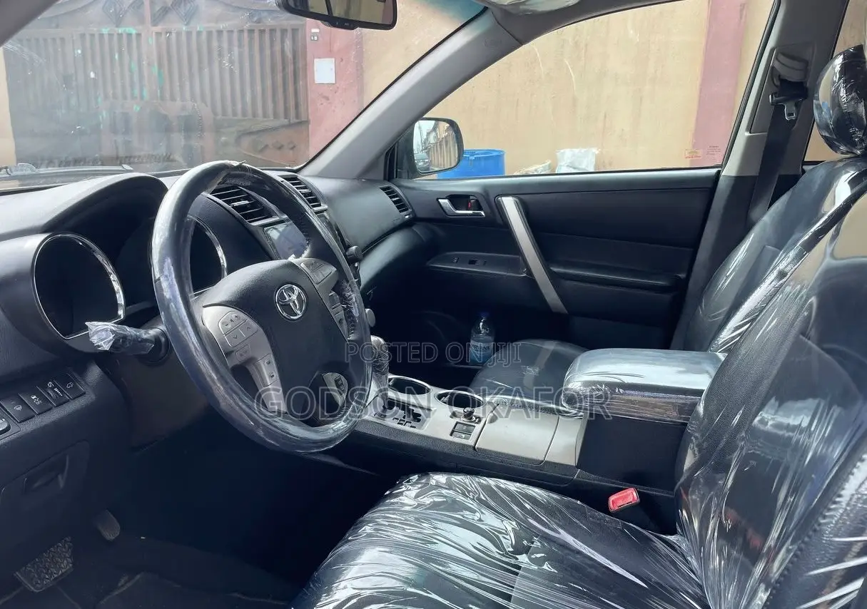 Toyota Highlander 2012 Black