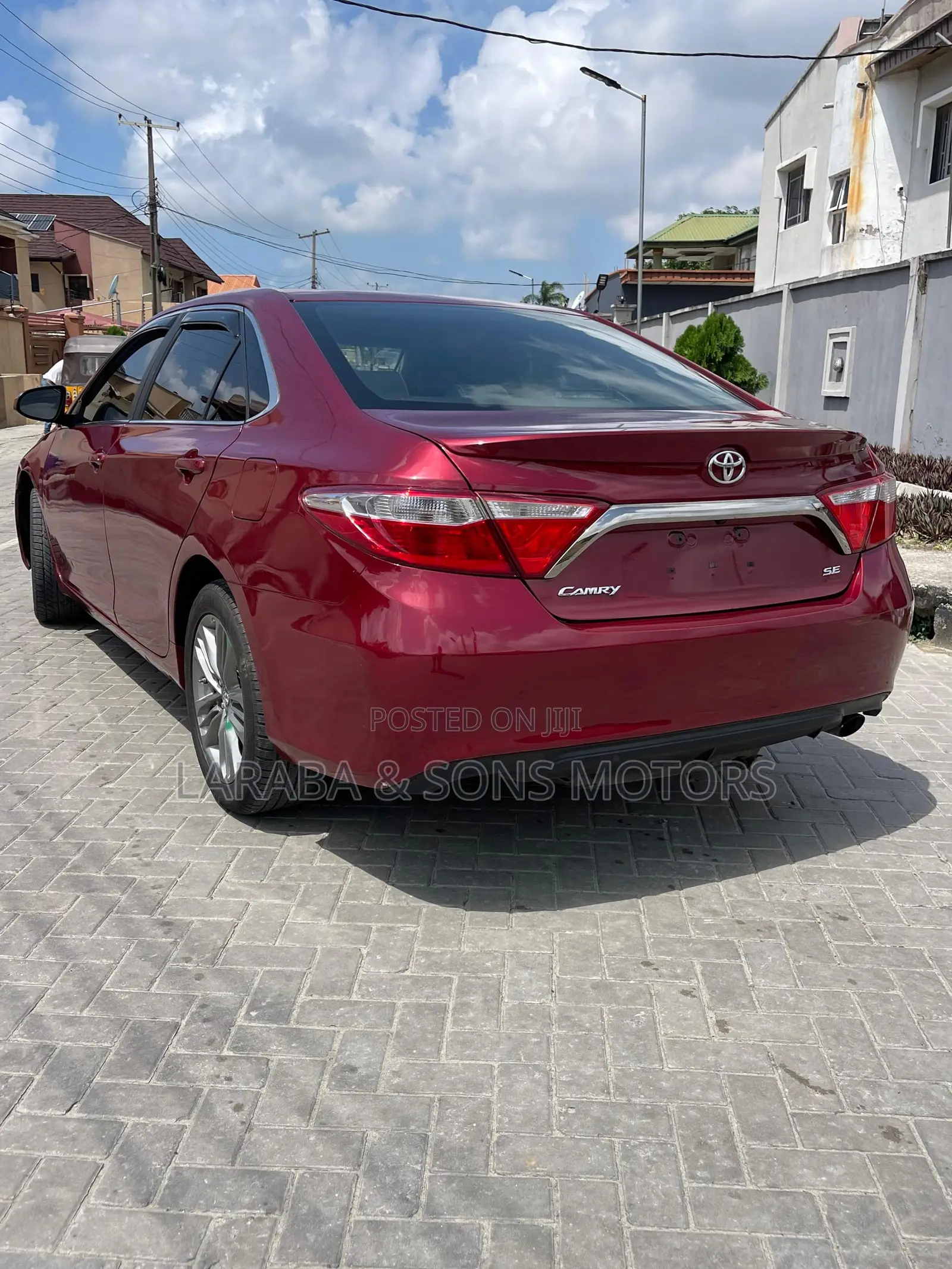 Toyota Camry SE 4dr Sedan (2.5L 4cyl 6A) 2017 Red