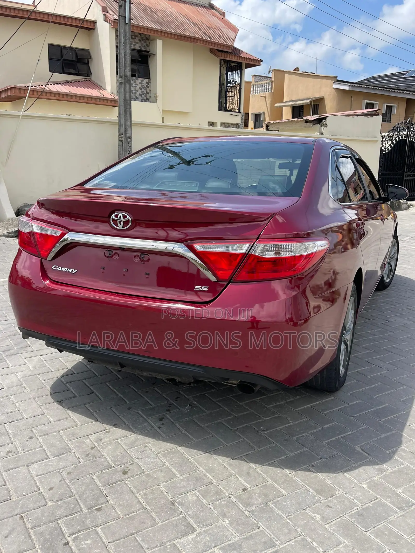 Toyota Camry SE 4dr Sedan (2.5L 4cyl 6A) 2017 Red
