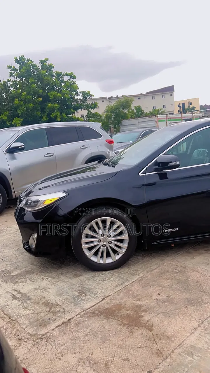 Toyota Avalon XLE Touring 4dr Sedan (3.5L 6cyl 6A) 2014 Black