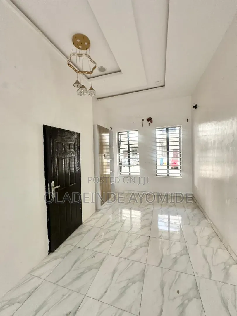 Studio Apartment in Ikota Gra for rent