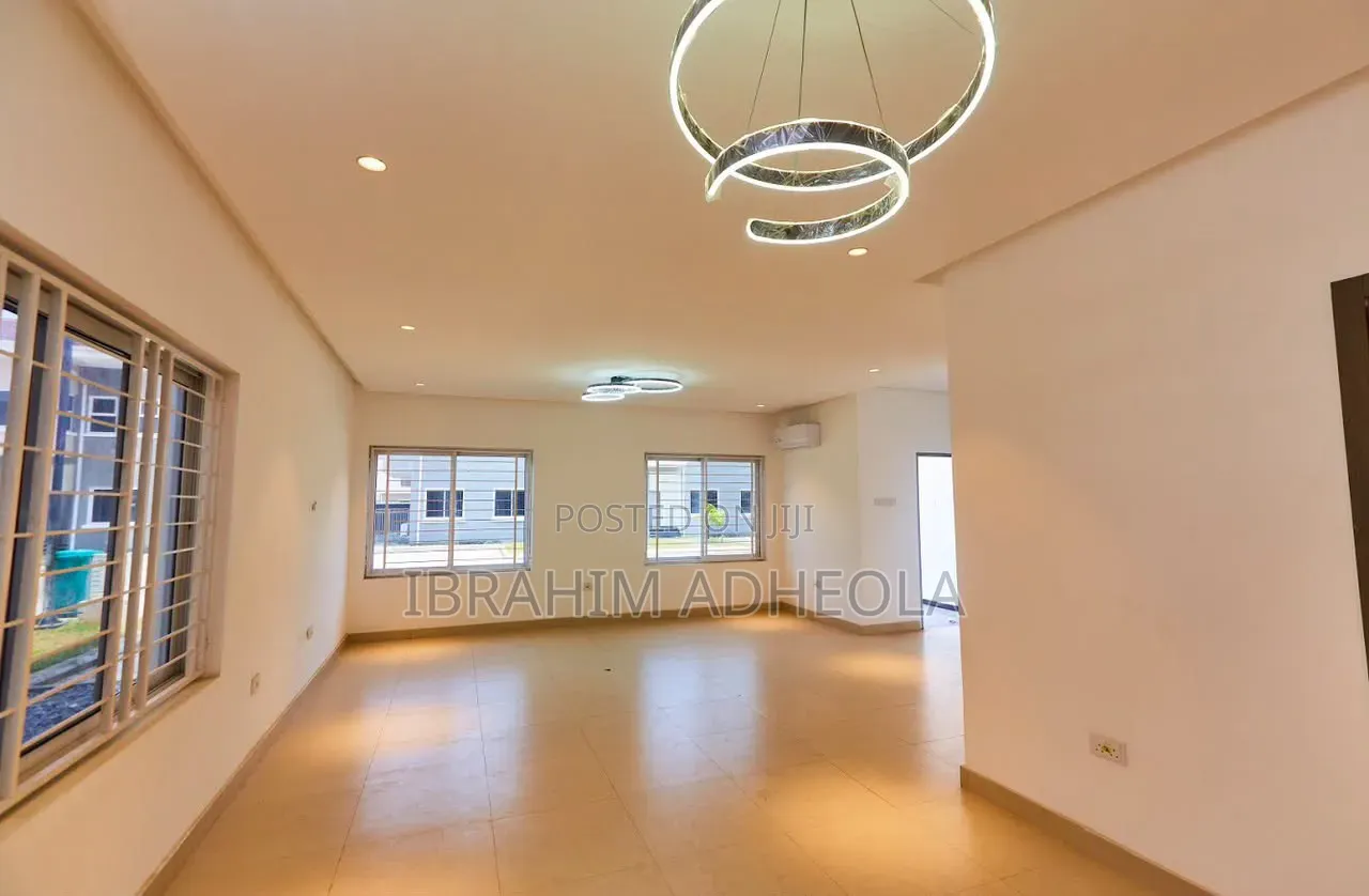 4bdrm Duplex in Ikate for rent
