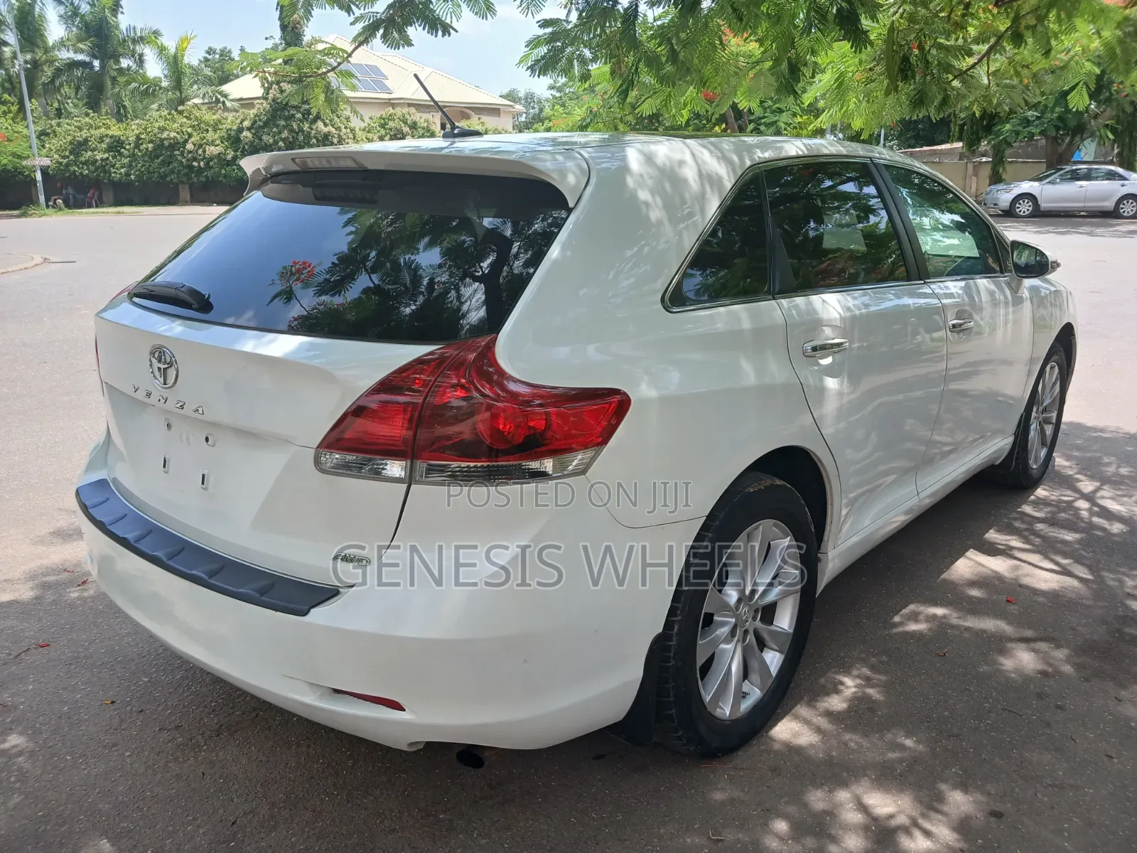 Toyota Venza LE AWD 2013 White