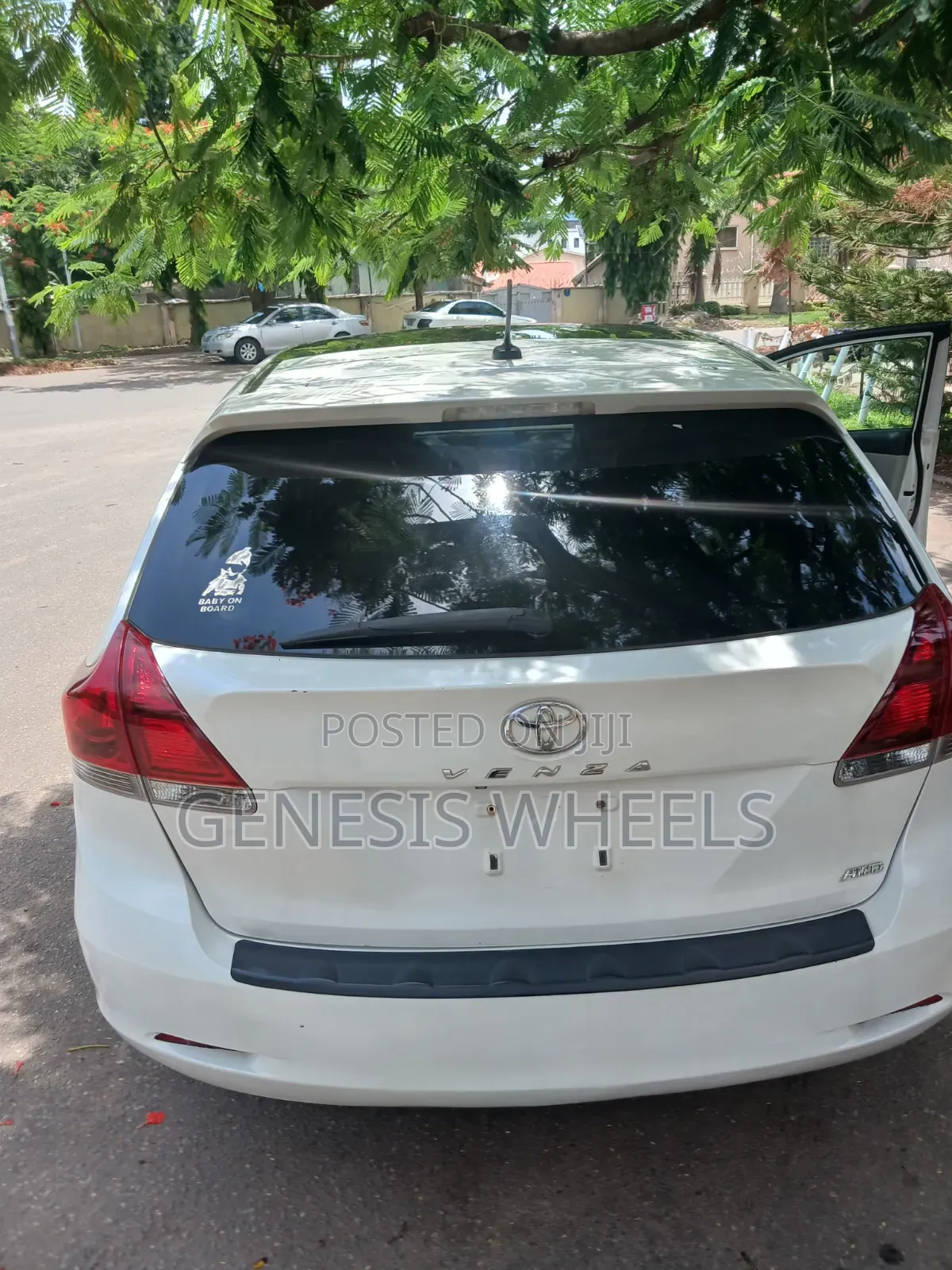 Toyota Venza LE AWD 2013 White