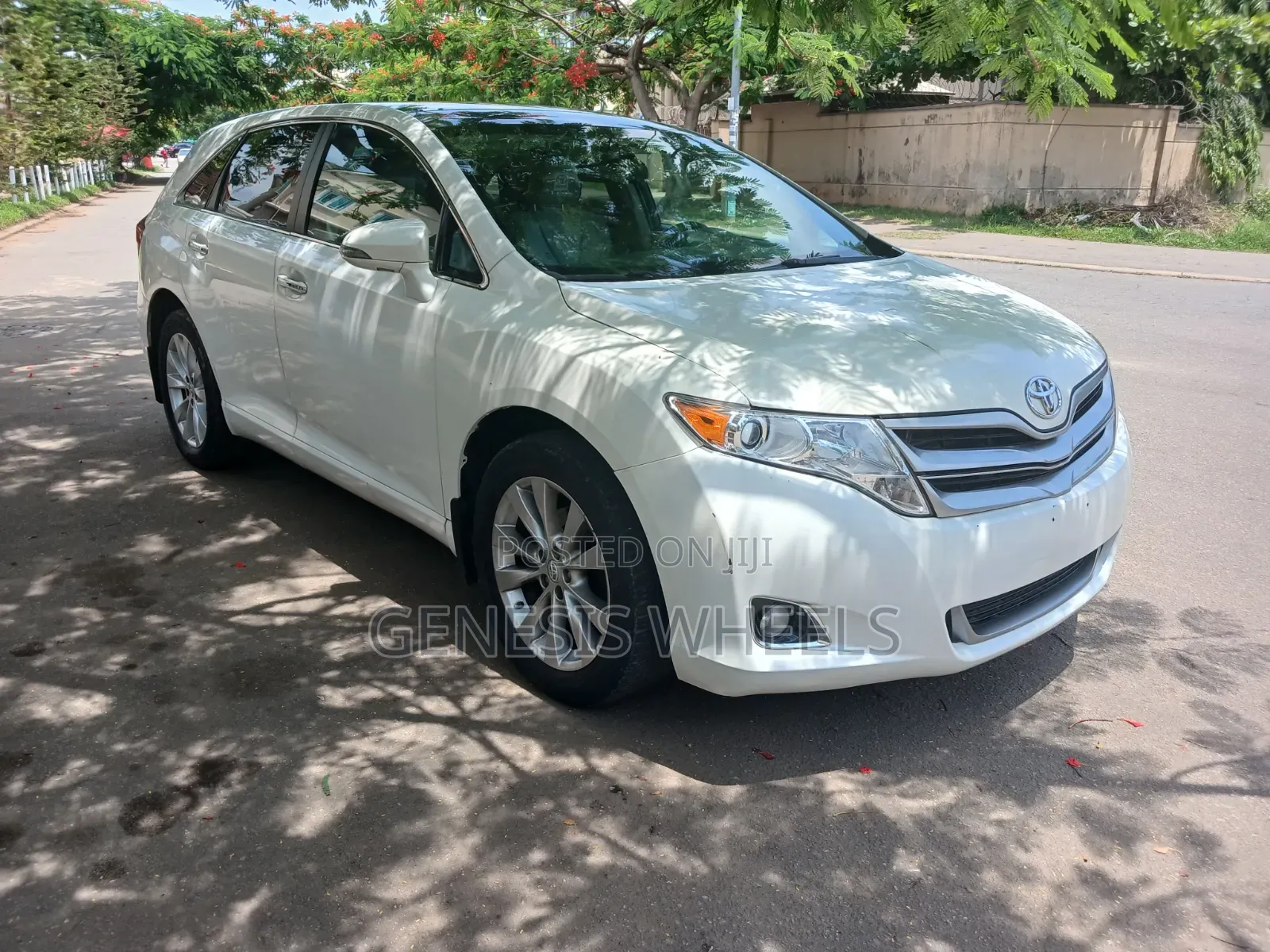 Toyota Venza LE AWD 2013 White