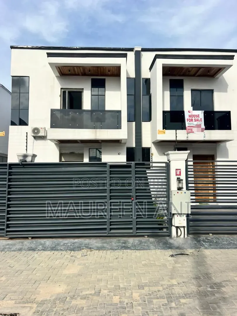 4bdrm Duplex in Chevron for sale