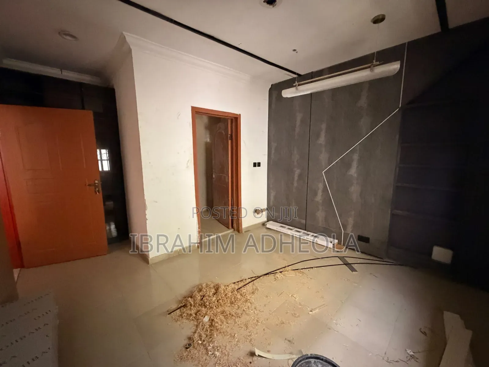 To Let Lekki Phase 1 3bedroom Shared Office Space