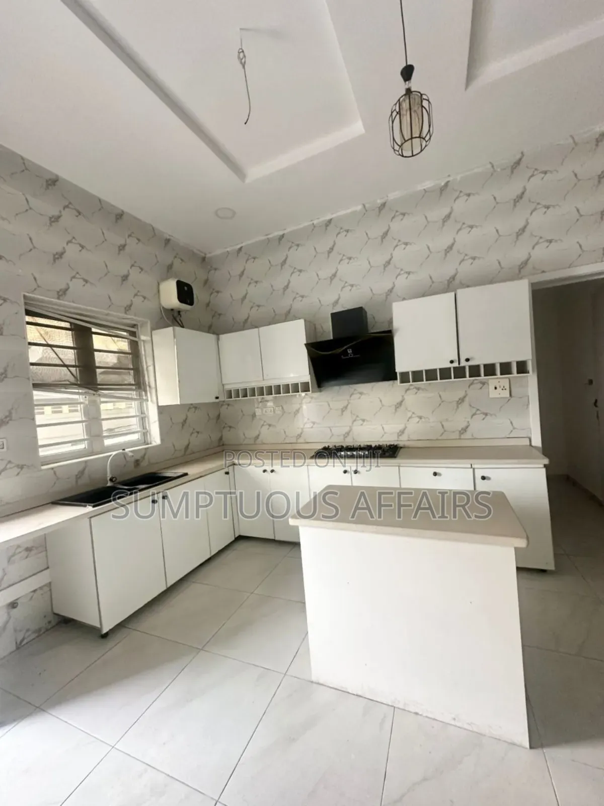 1bdrm Shared Apartment in Canal West Estate, Osapa london for rent