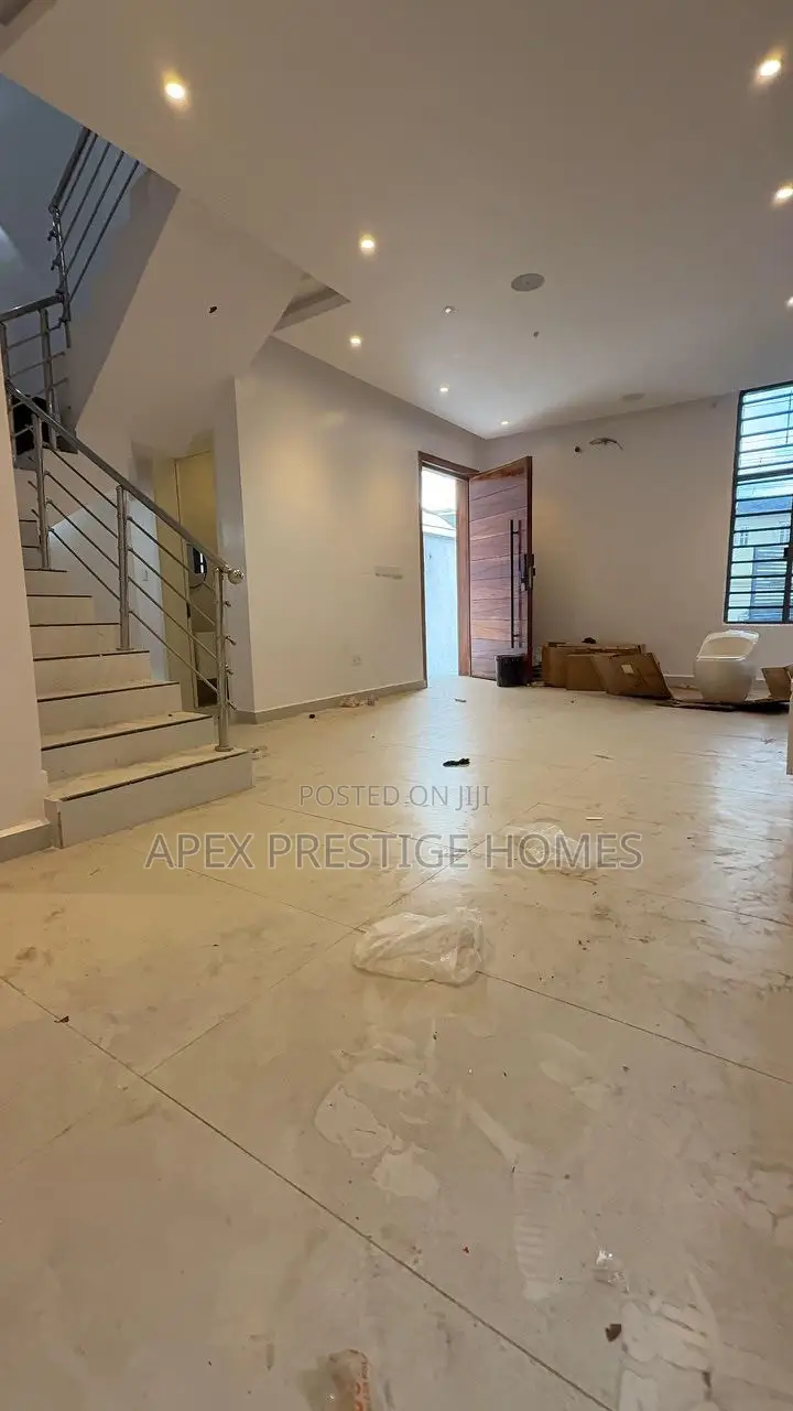 4bdrm Duplex in Adeniyi Jones for sale
