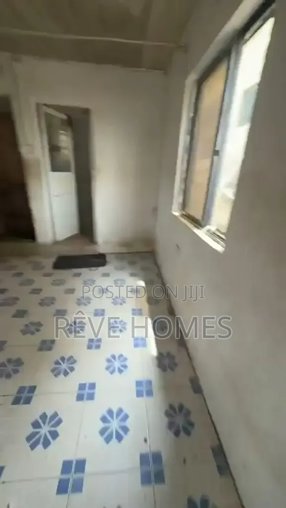 Mini Flat in Laula, Akoka for rent