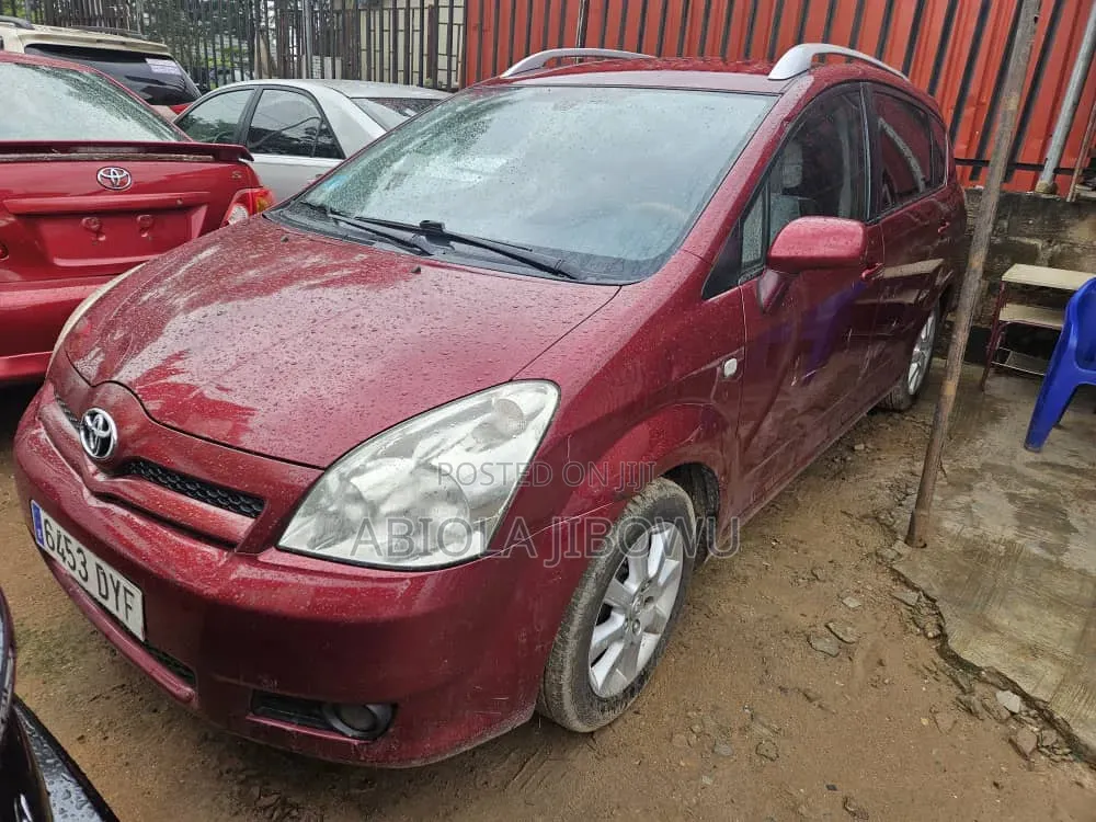 Toyota Corolla Verso 1.8 2005 Red