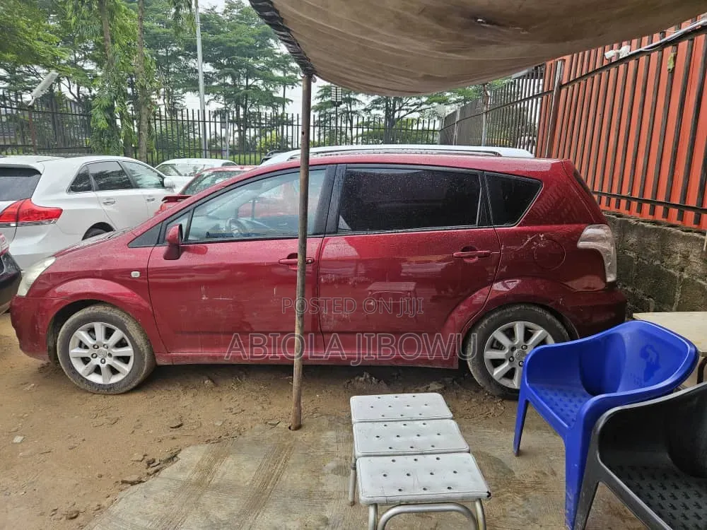 Toyota Corolla Verso 1.8 2005 Red