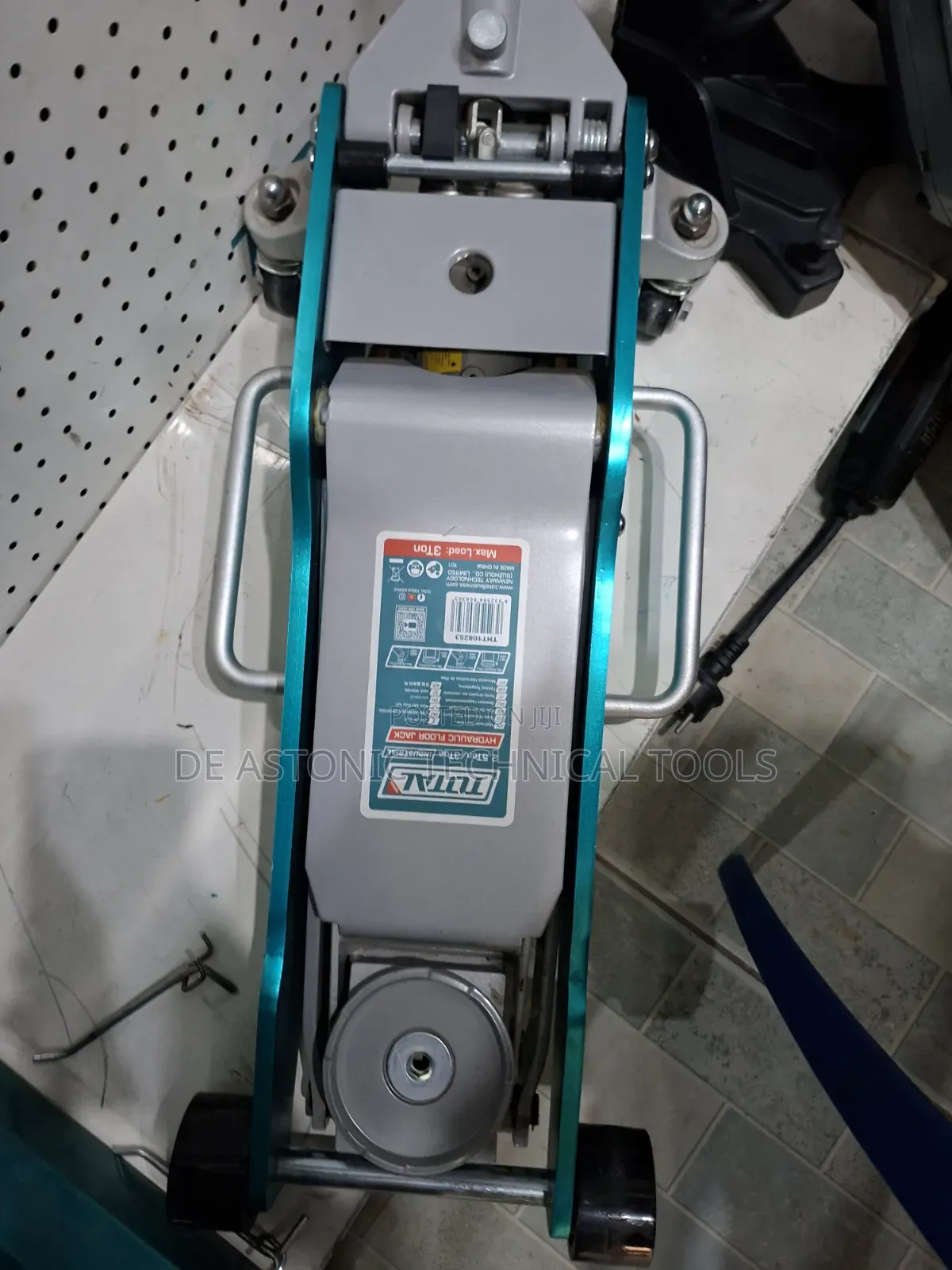 Total 3t Hydraulic Floor Jack