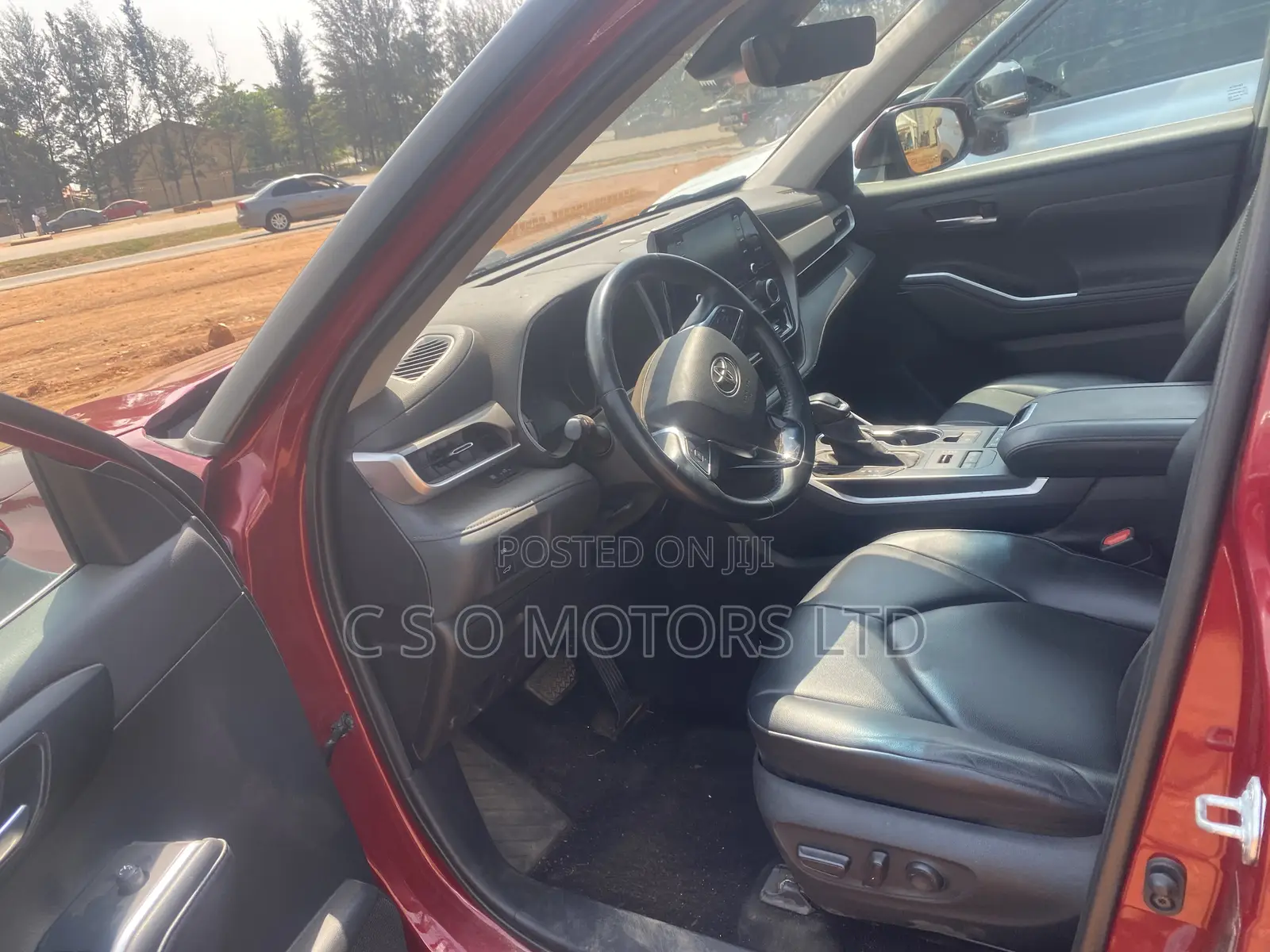 Toyota Highlander XLE 2021 Red