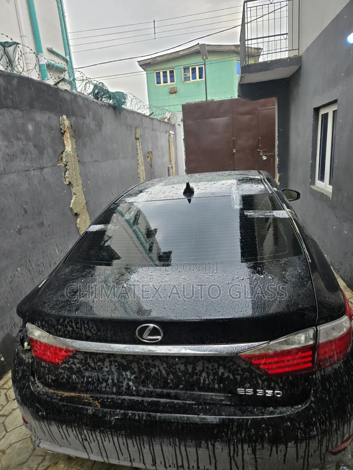 Lexus Es350 2016 Back Glass Available Installed at Chimatex