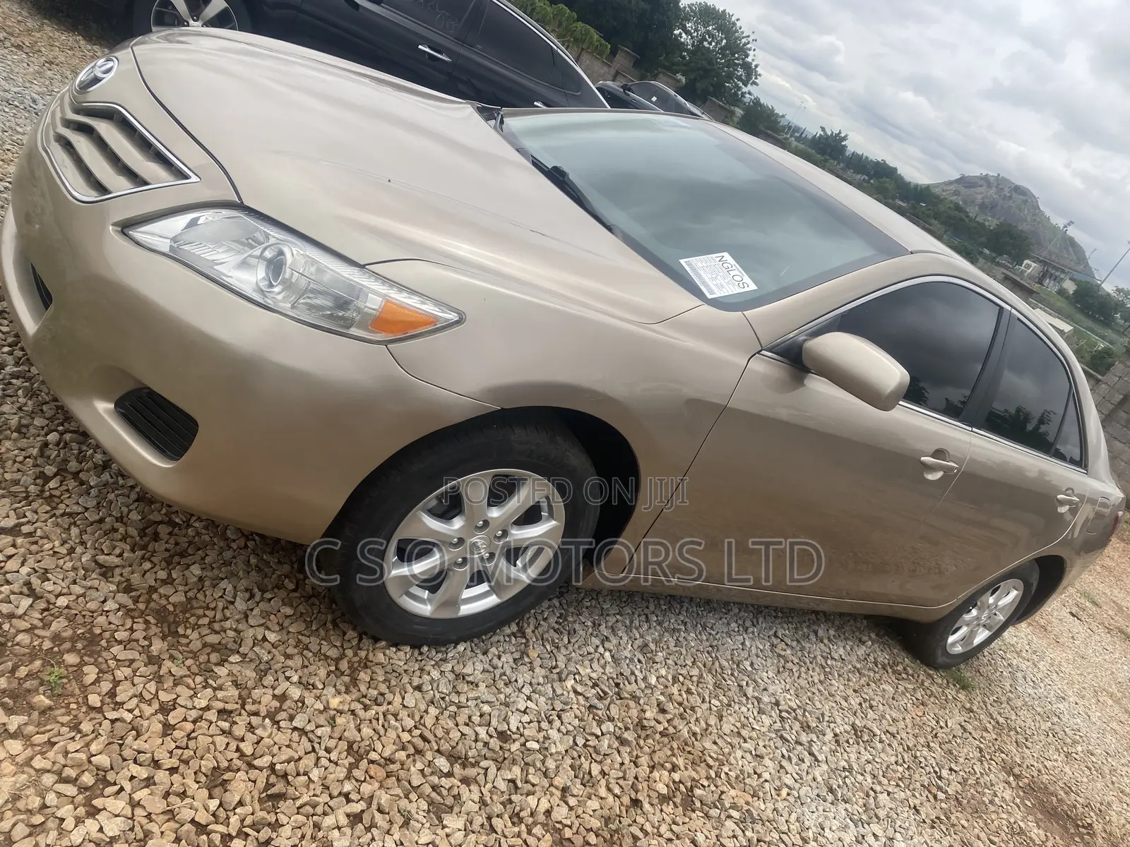 Toyota Camry LE 4dr Sedan (2.5L 4cyl 6AM) 2010 Gold
