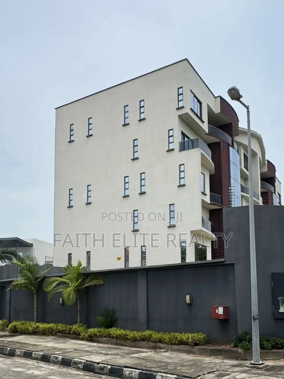 4bdrm Maisonette in Ikoyi for rent