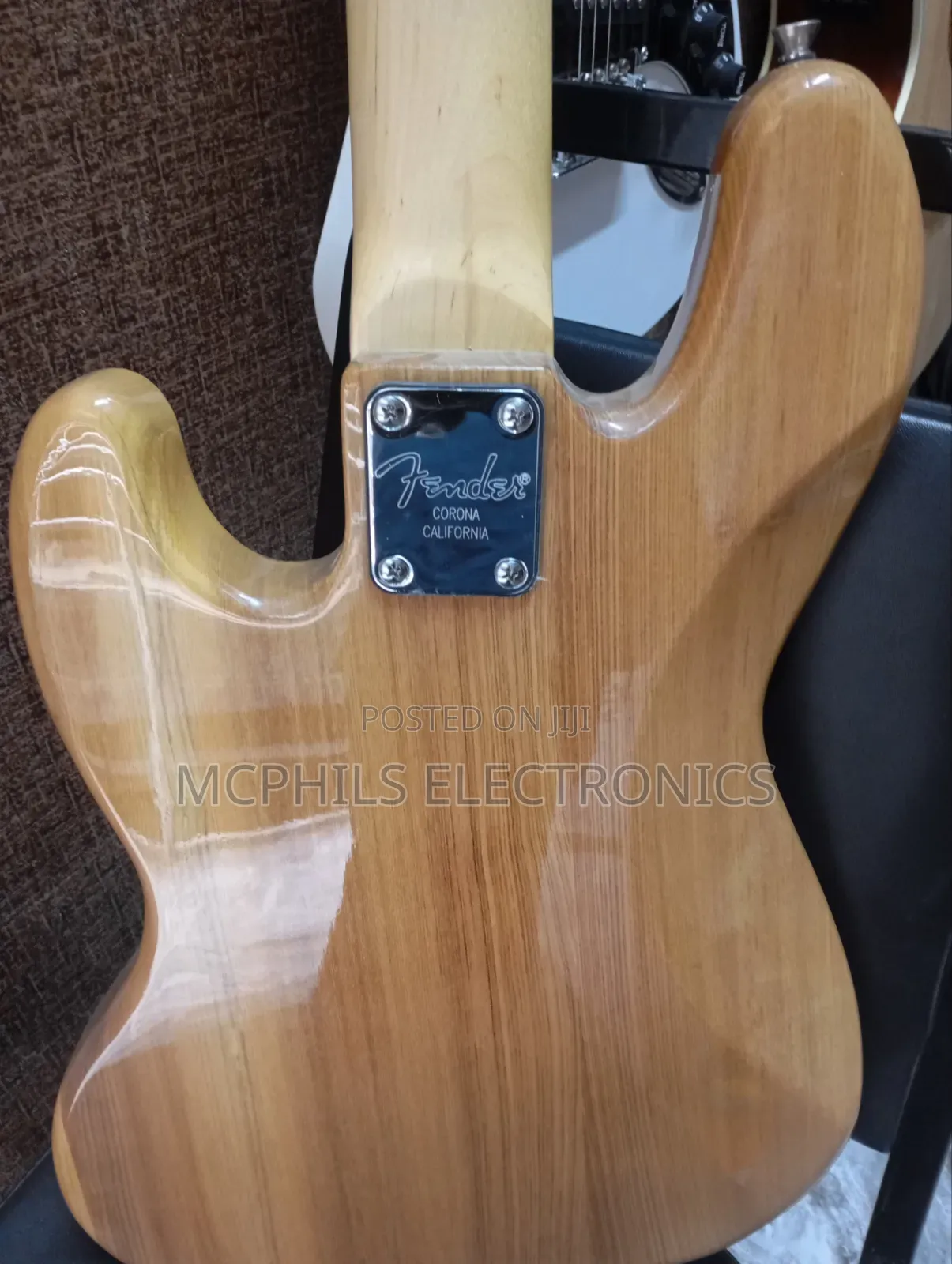 Fender 5-Strings Active Bass Guitar