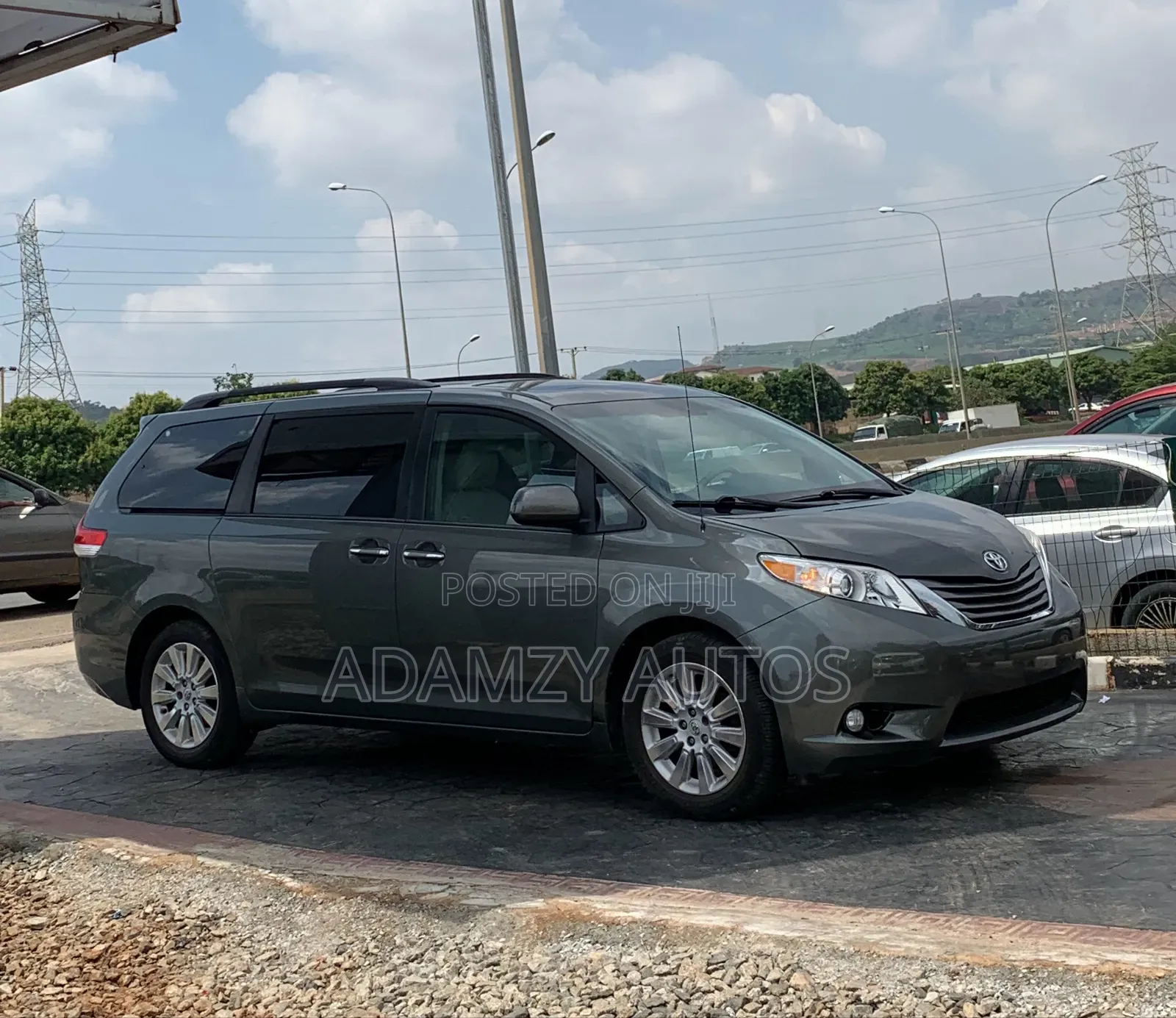 Toyota Sienna 2013 Green