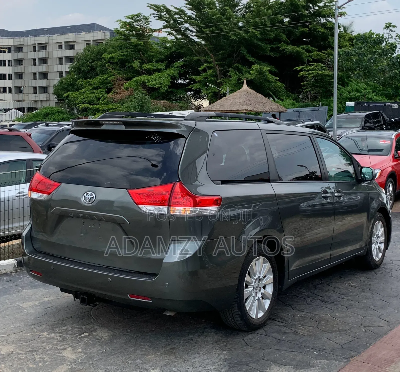 Toyota Sienna 2013 Green