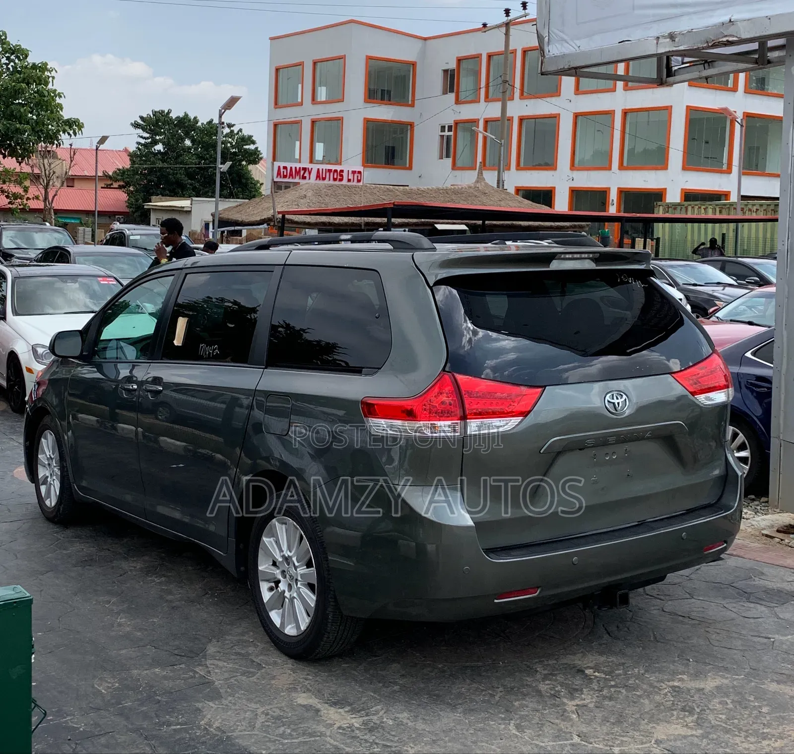 Toyota Sienna 2013 Green