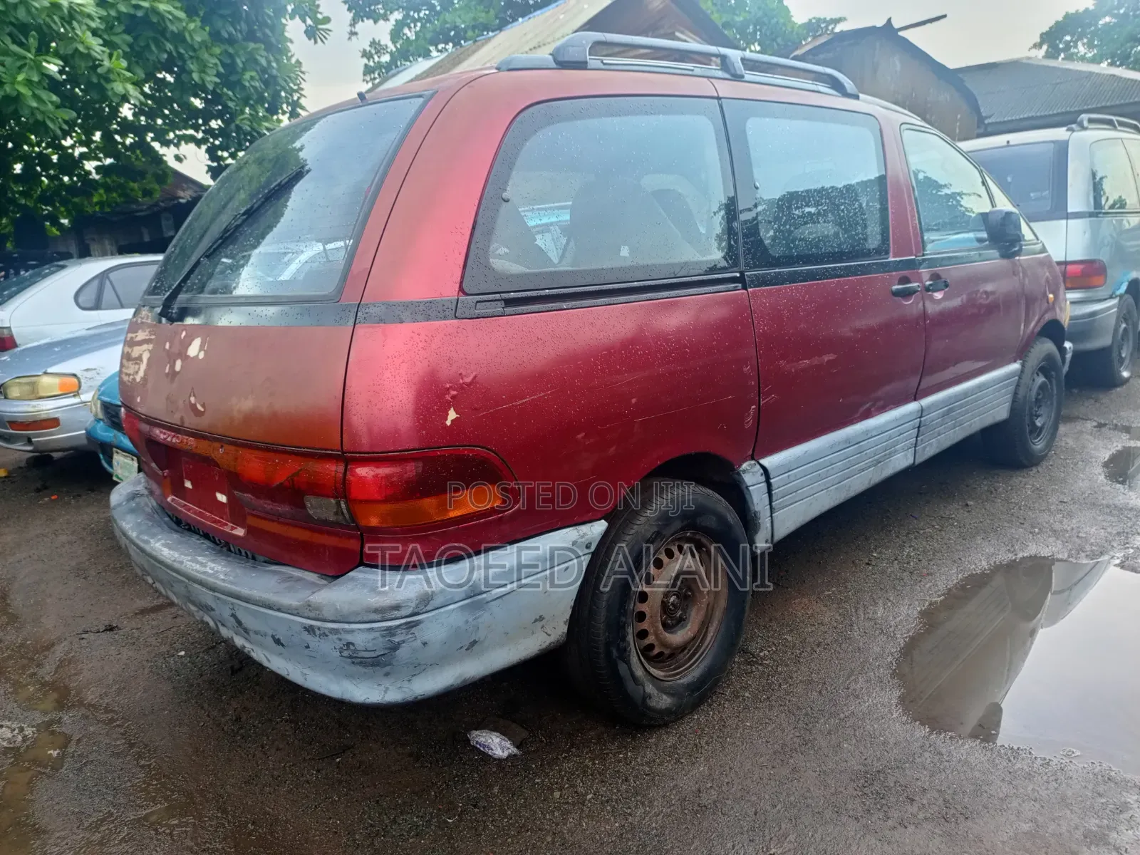 Toyota Previa 1999 Red