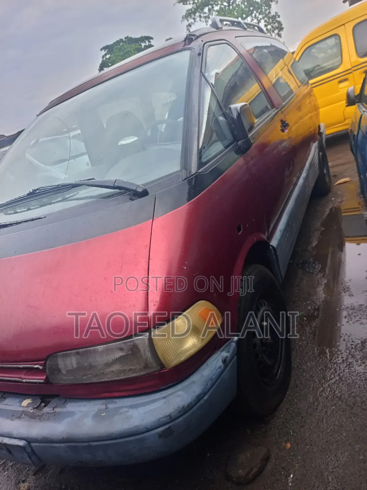 Toyota Previa 1999 Red