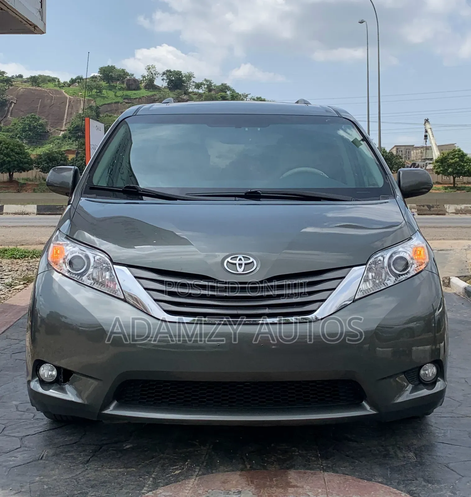 Toyota Sienna 2013 Green
