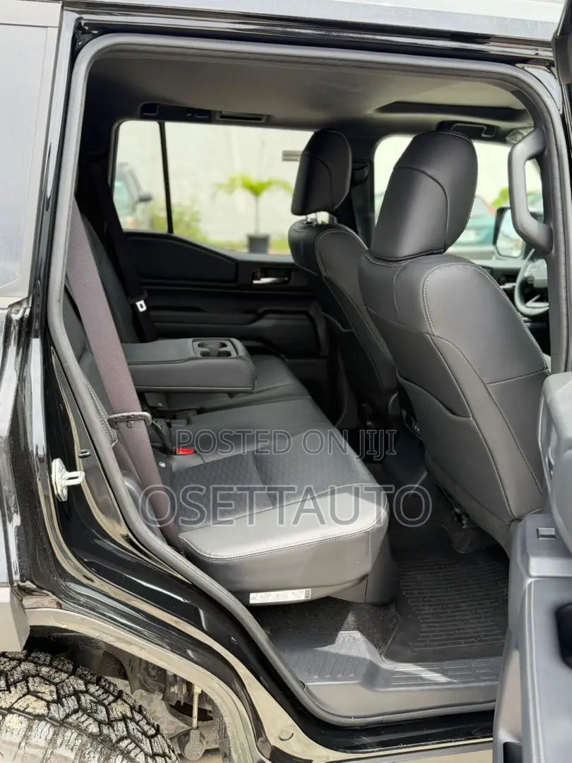 Toyota Land Cruiser Prado 2.4 Petrol 2025 Black