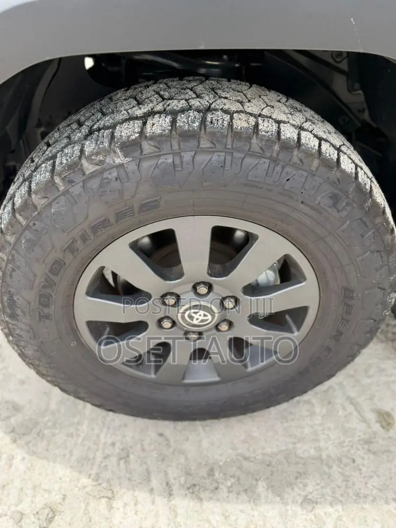 Toyota Land Cruiser Prado 2.4 Petrol 2025 Black