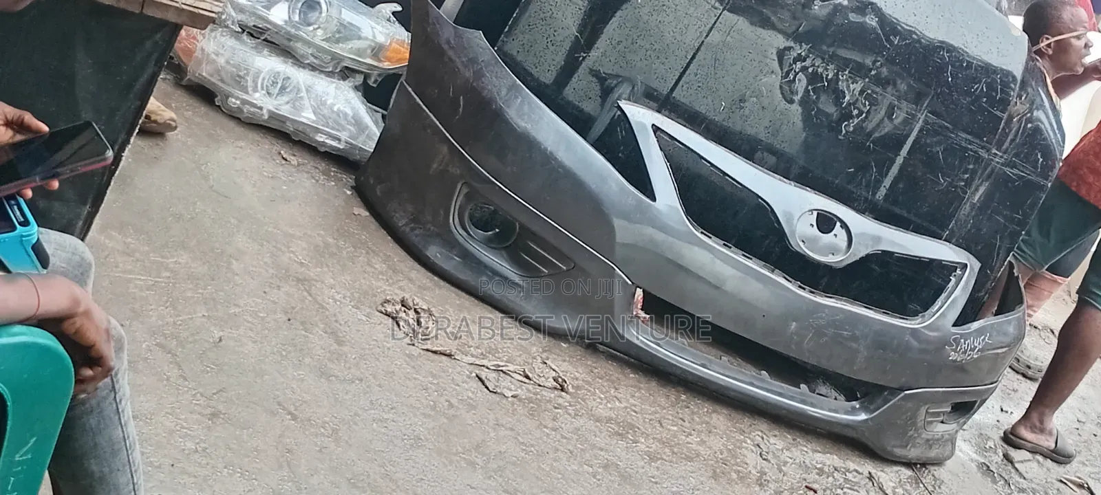 Front Bumper Toyota Camry 2010 .