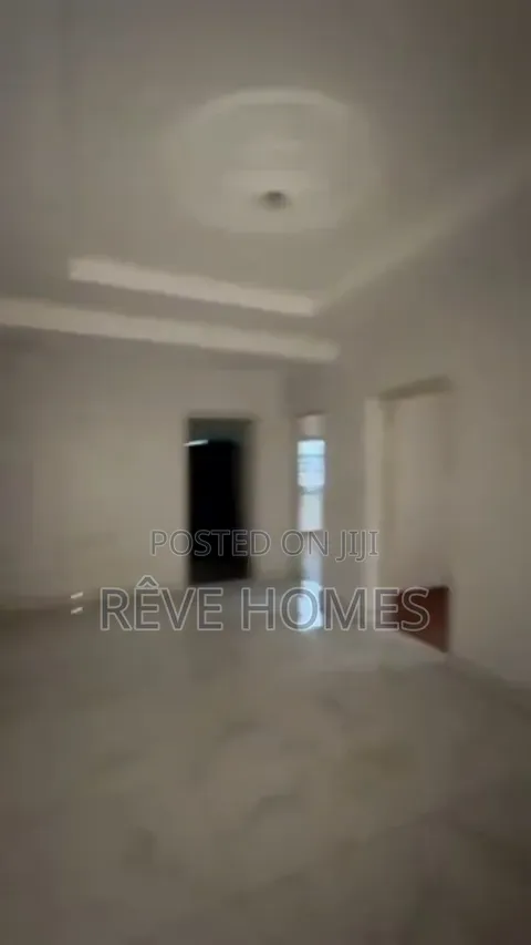 3bdrm Apartment in Shomolu for rent