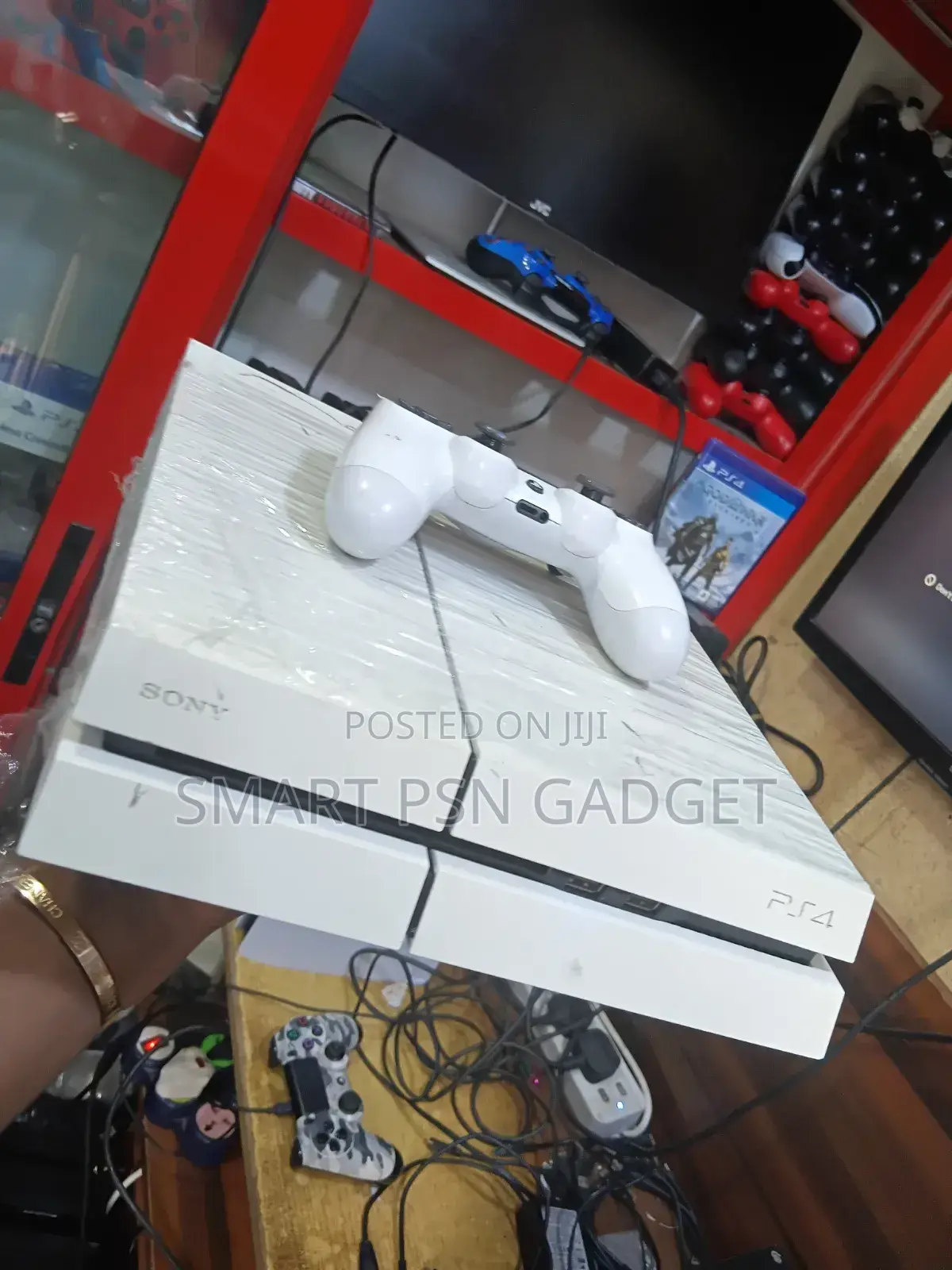 White Uk Used Ps4 Fat || Games Installed