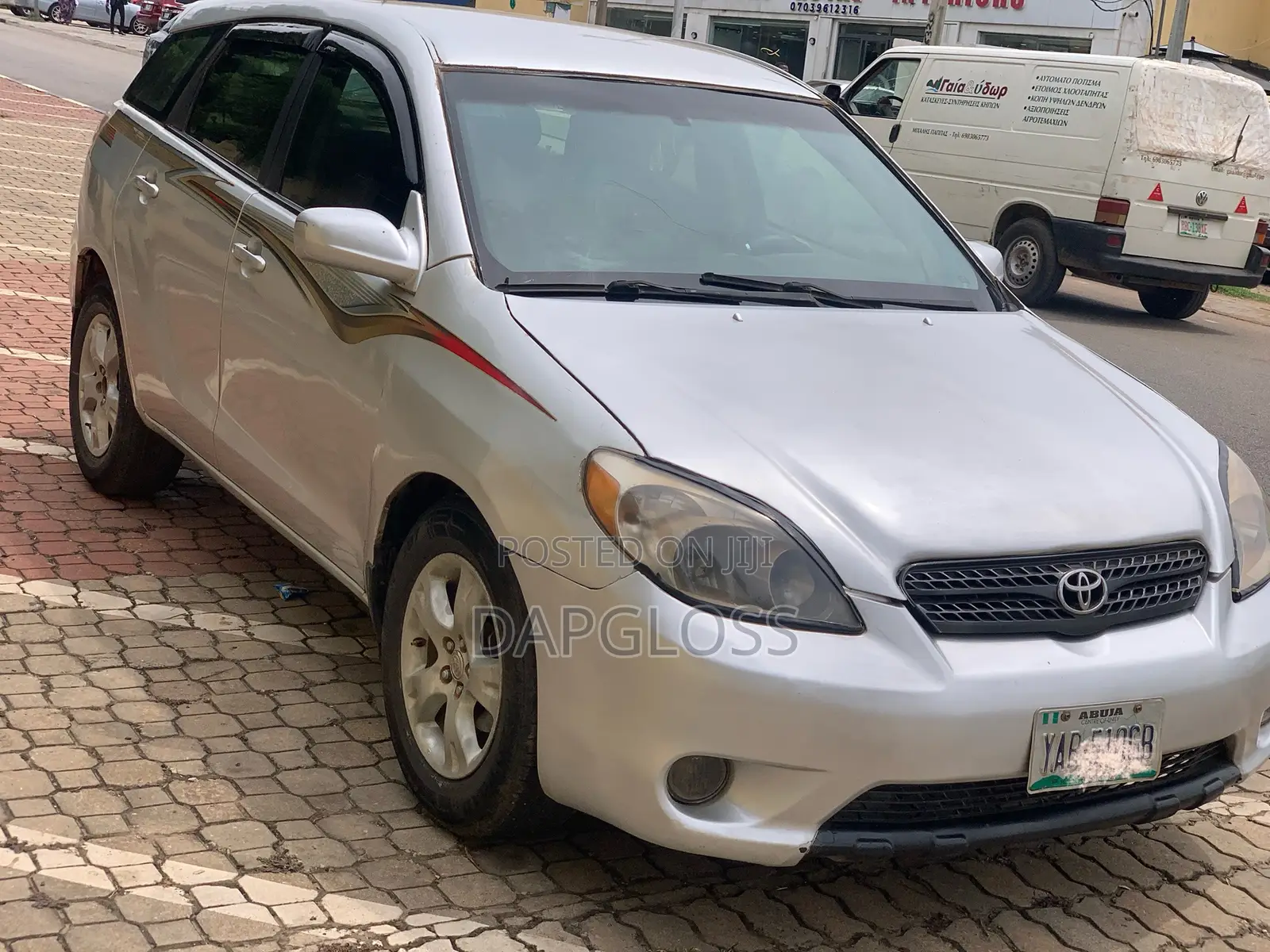 Toyota Matrix XR Hatchback FWD (1.8L 4cyl 4A) 2007 Silver