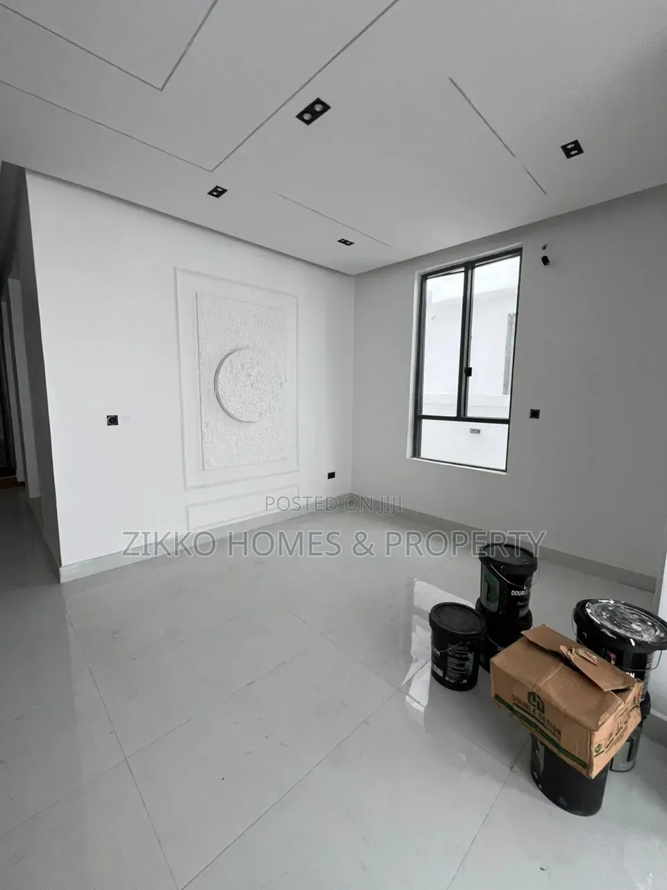 4bdrm Duplex in Chevron for sale