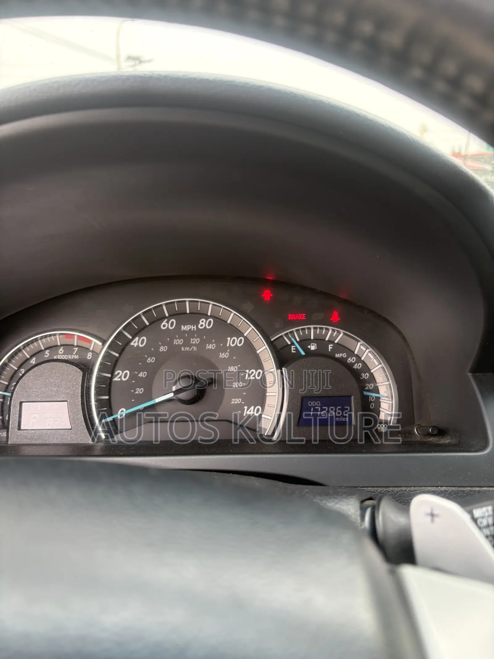 Toyota Camry SE 4dr Sedan (2.5L 4cyl 6A) 2013 Silver