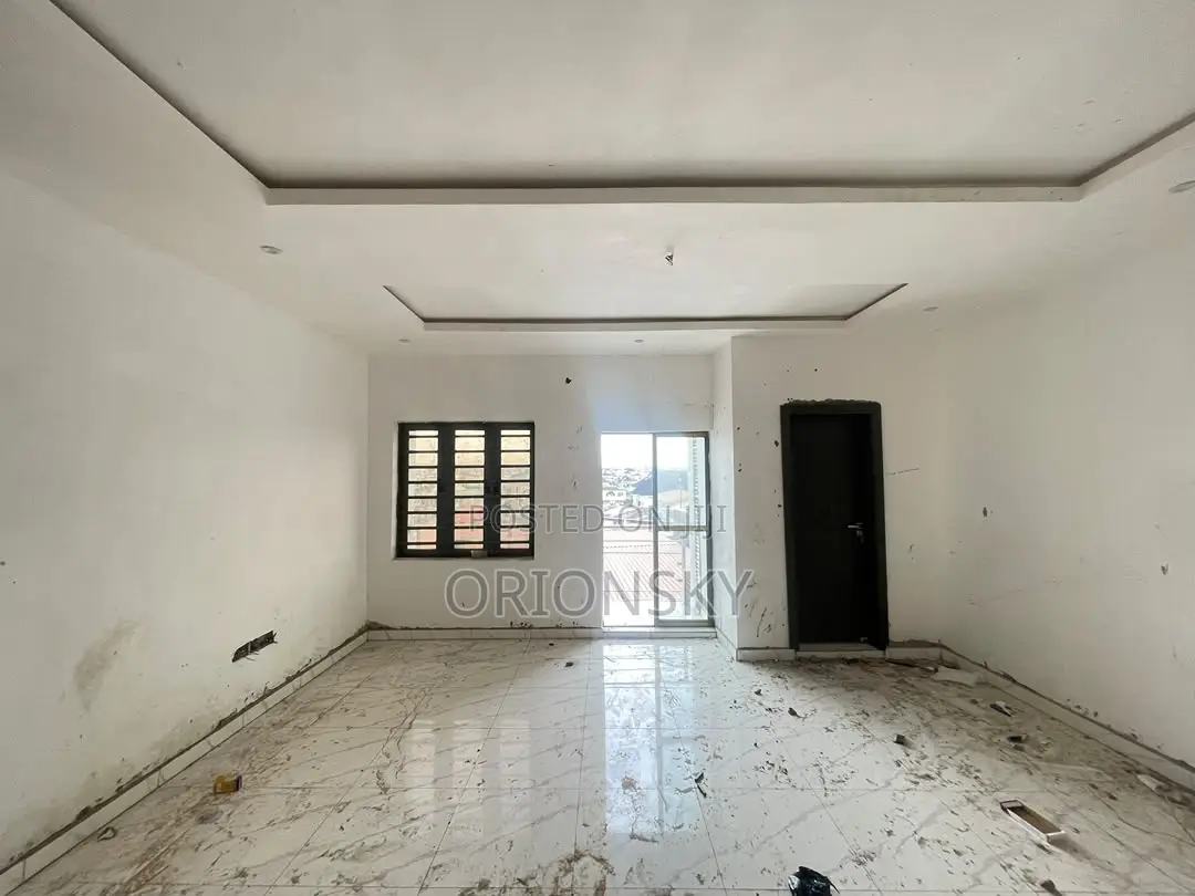 3bdrm Apartment in Phase 1 / Gbagada for sale