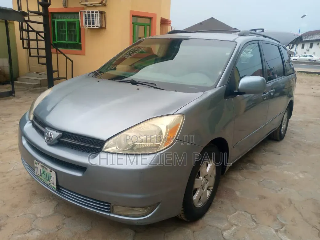 Toyota Sienna XLE Limited 2005 Gray