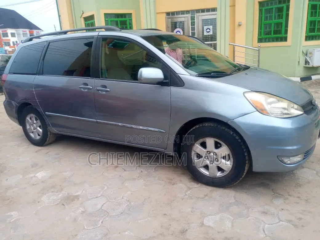 Toyota Sienna XLE Limited 2005 Gray