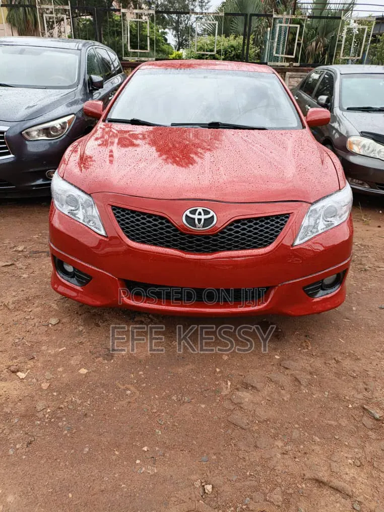 Toyota Camry LE 4dr Sedan (2.5L 4cyl 6AM) 2010 Red