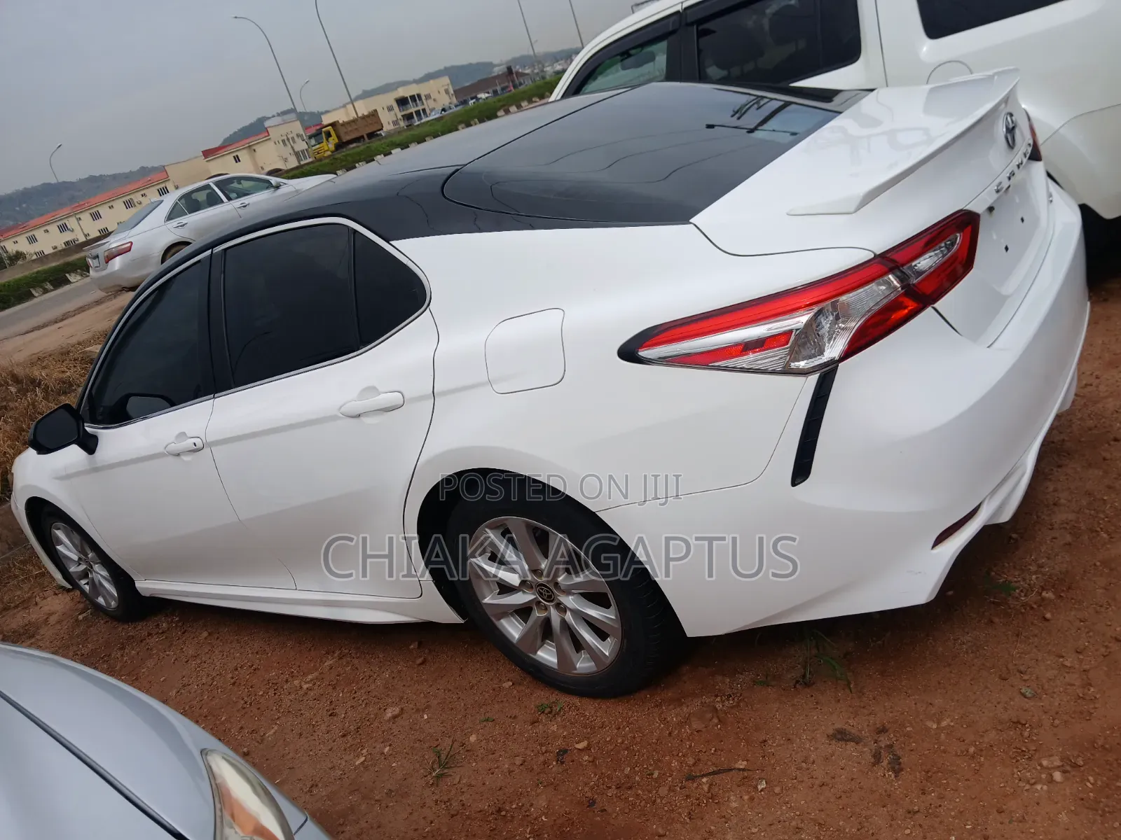 Toyota Camry SE 2021 White