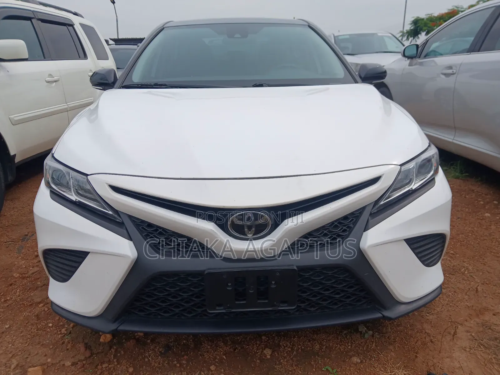 Toyota Camry SE 2021 White