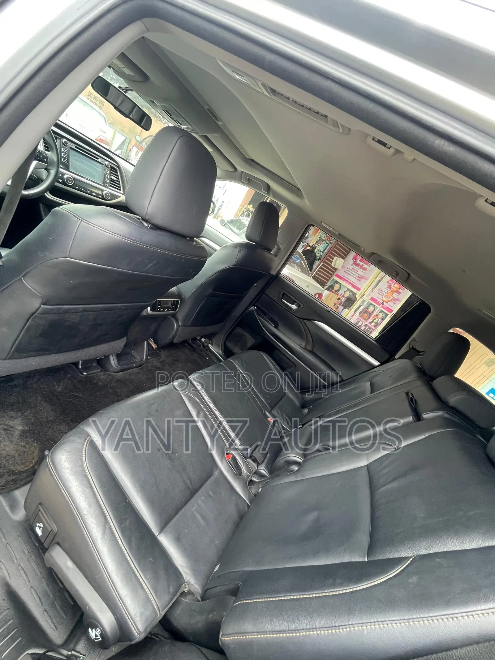 Toyota Highlander XLE 4dr SUV AWD (3.5L 6cyl 6A) 2015 Silver