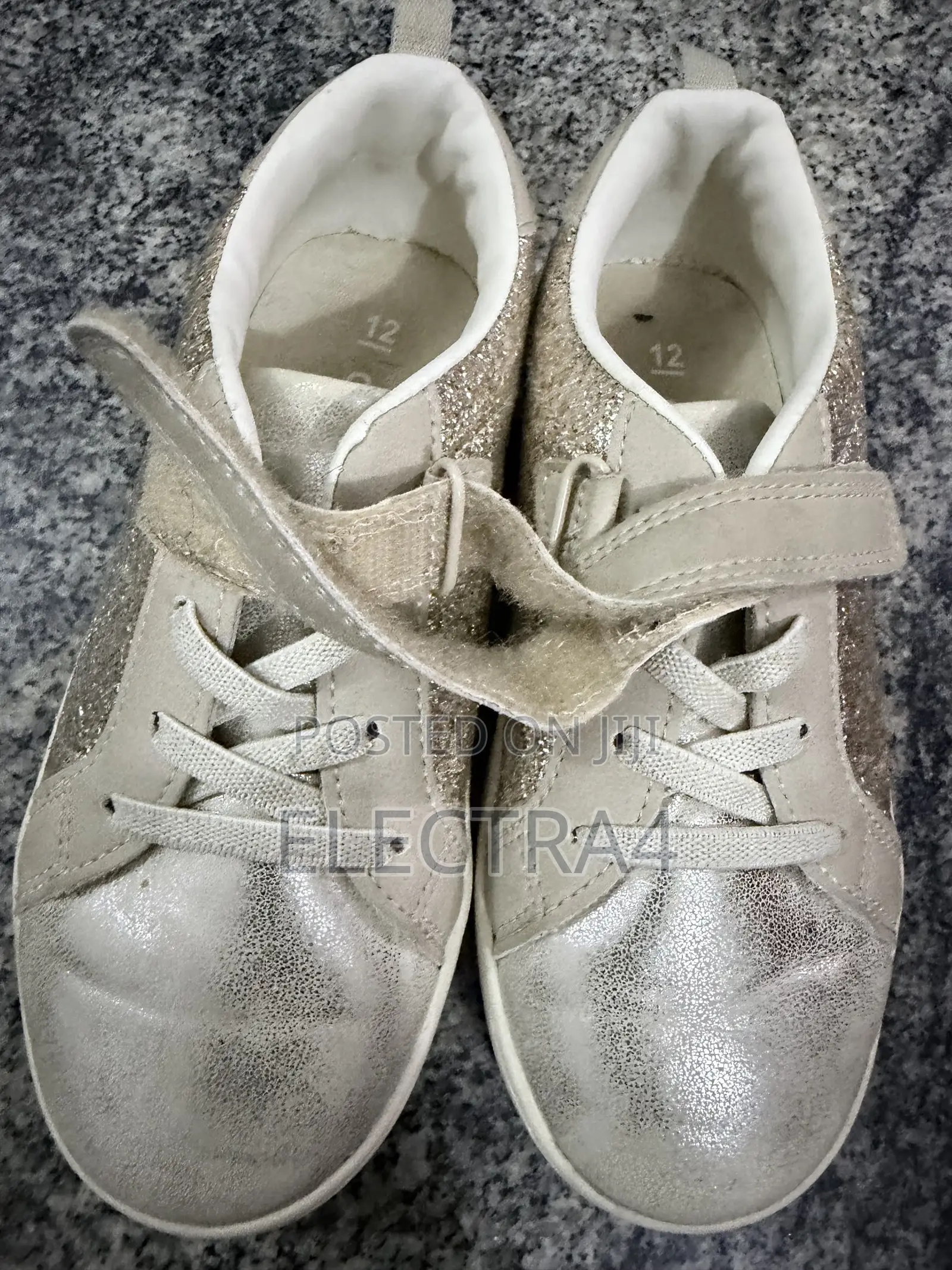 Neat Kids' Gold Glitter Casual Sneakers With Velcro Strap (Size 12)