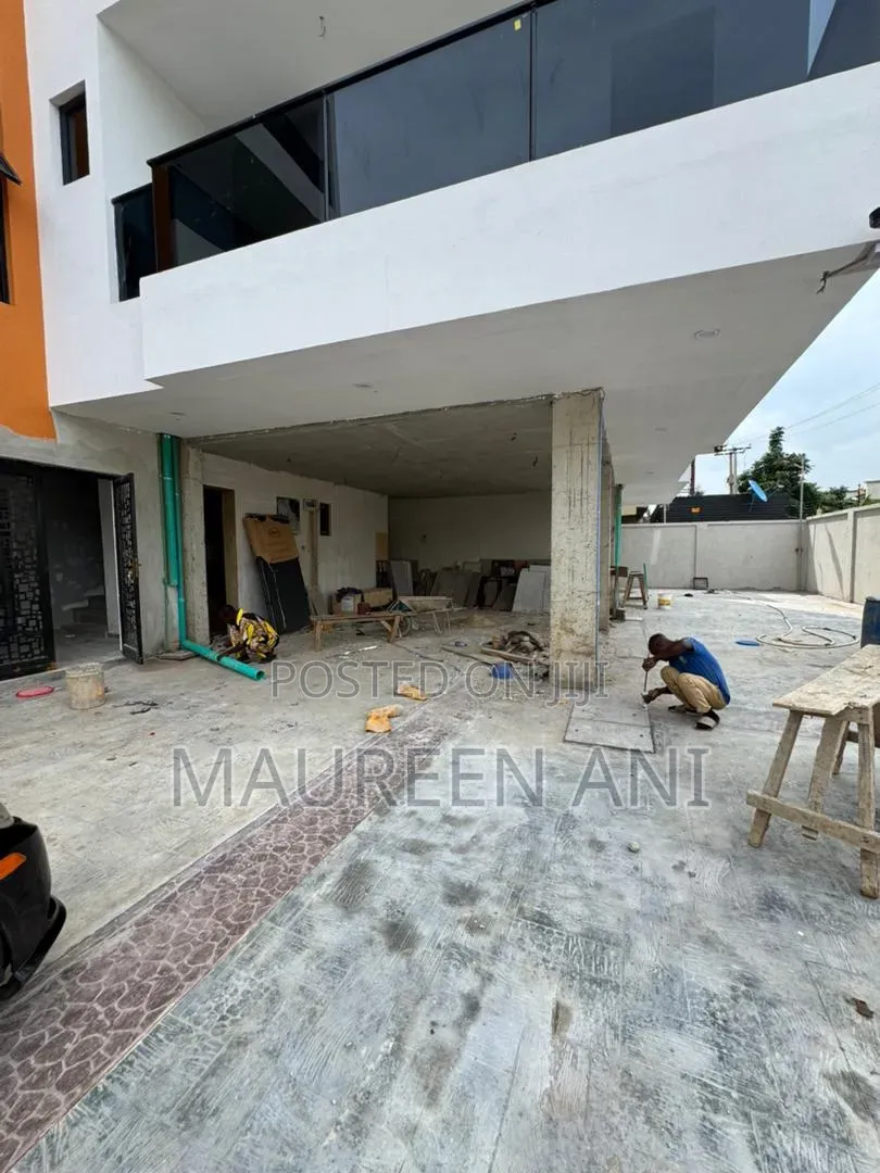 3bdrm Apartment in Ikeja Gra for sale