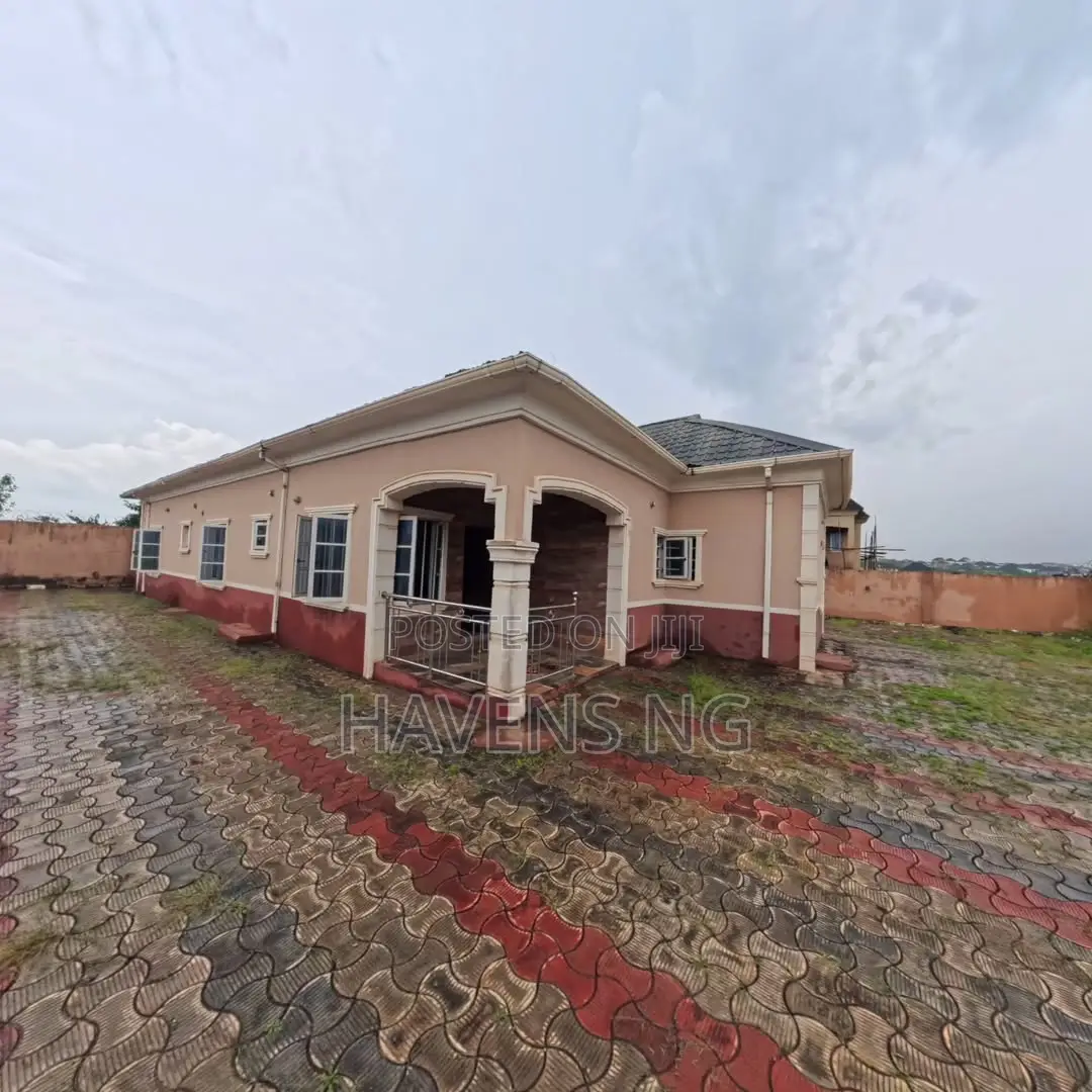 4bdrm Bungalow in Shimawa for sale