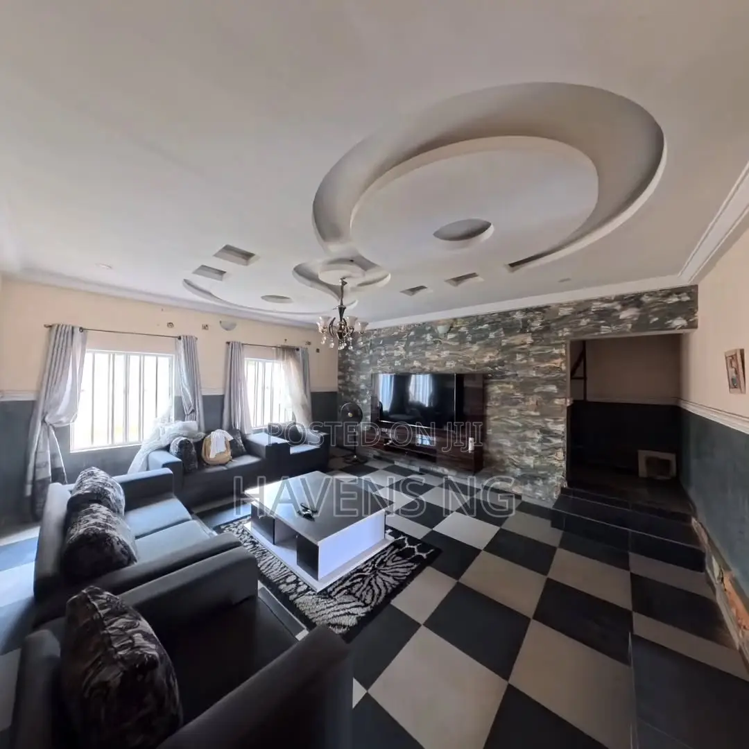 4bdrm Bungalow in Shimawa for sale